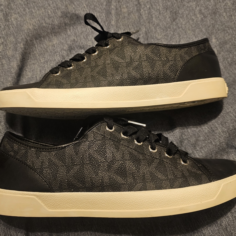 Womens Black and White Casual Sneakers